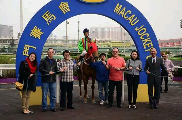 Jo Sung Gon in the Macau Winner's circle (MJC)
